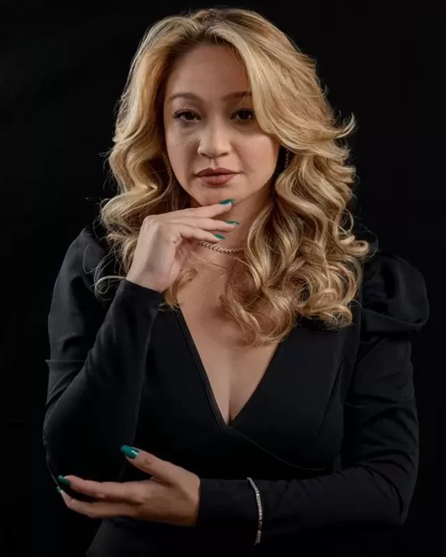 Foto apos serviço de visagismo, - tornando Studio de Cabelos na Asa Norte